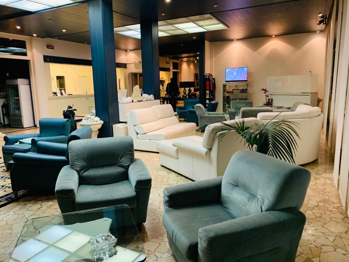 G&D Hotel Deanna Pool&Brunch Milano Marittima Ngoại thất bức ảnh