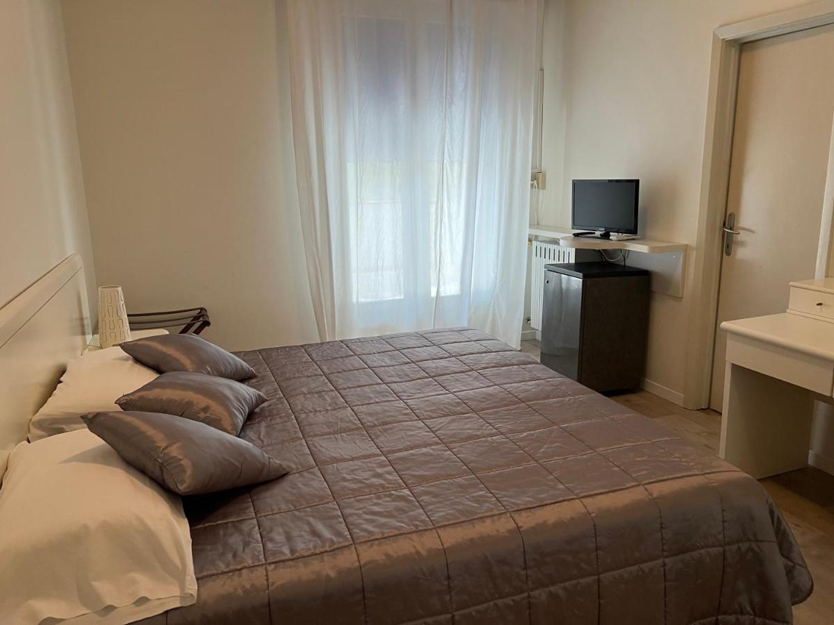 G&D Hotel Deanna Pool&Brunch Milano Marittima Phòng bức ảnh
