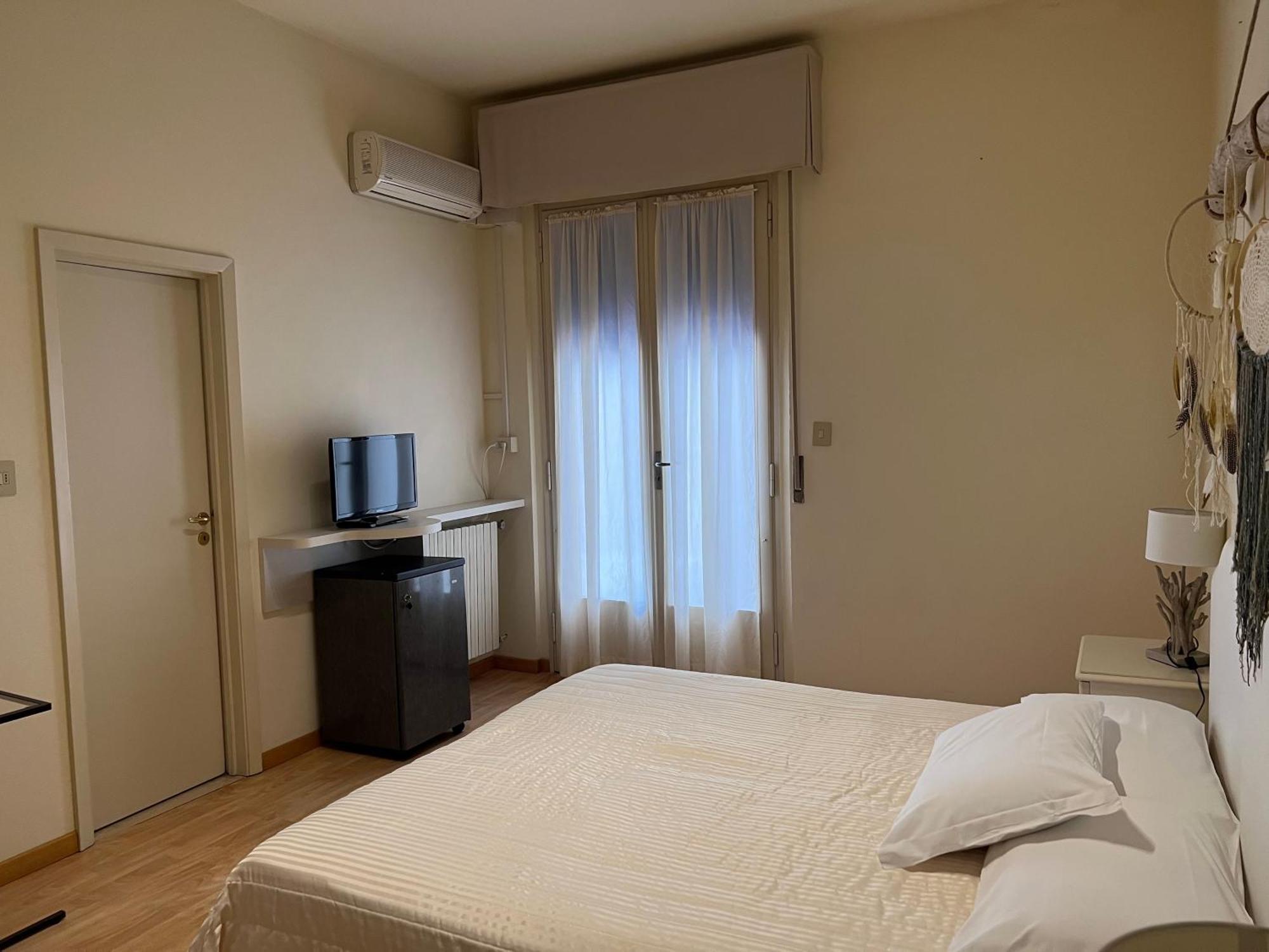 G&D Hotel Deanna Pool&Brunch Milano Marittima Phòng bức ảnh