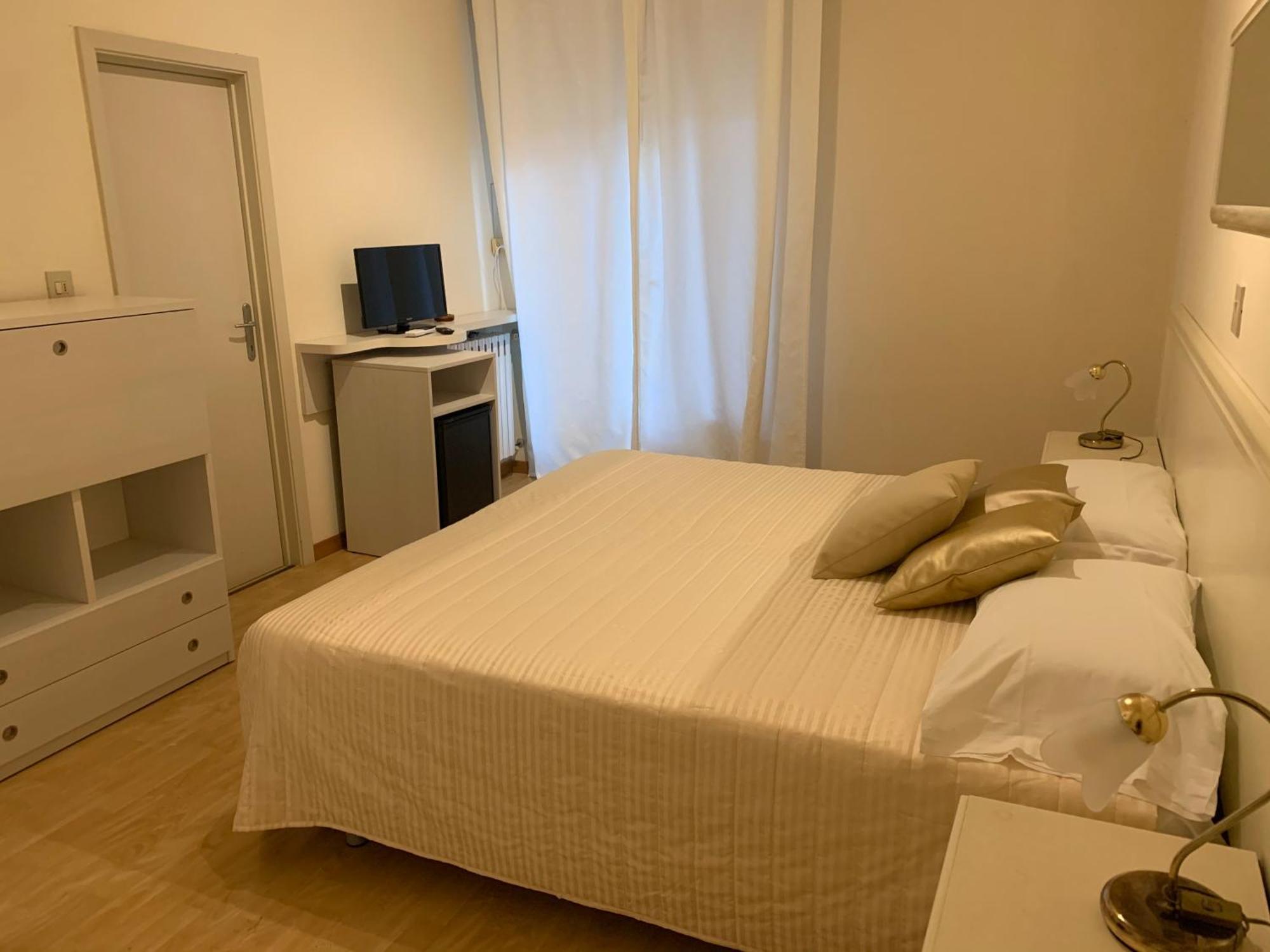 G&D Hotel Deanna Pool&Brunch Milano Marittima Phòng bức ảnh